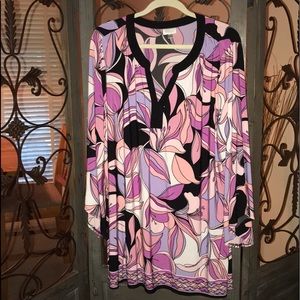 Avenue Tops - Plus size 26/28 long sleeve top. NWOT Avenue Tops - Plus size 26/28 long sleeve top. NWOT